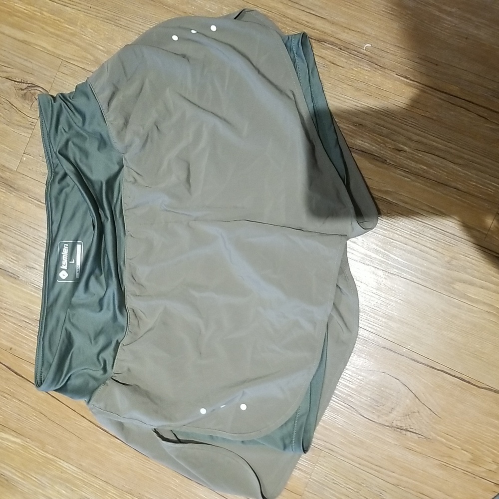 Running shorts like new condition sz L back zipper